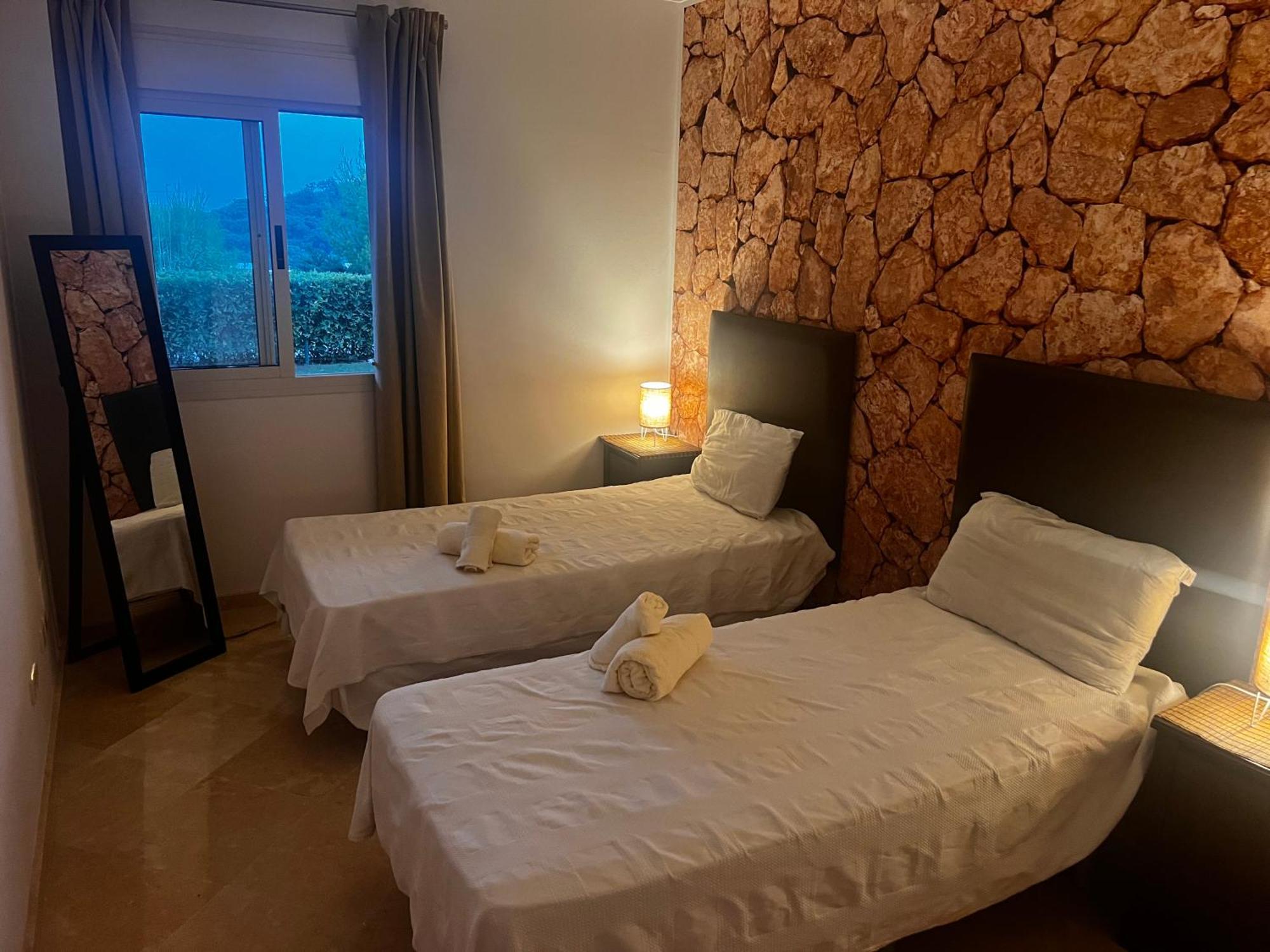 Elegant And Spacious Garden Apartment With Beautiful Views 欧赫恩 外观 照片