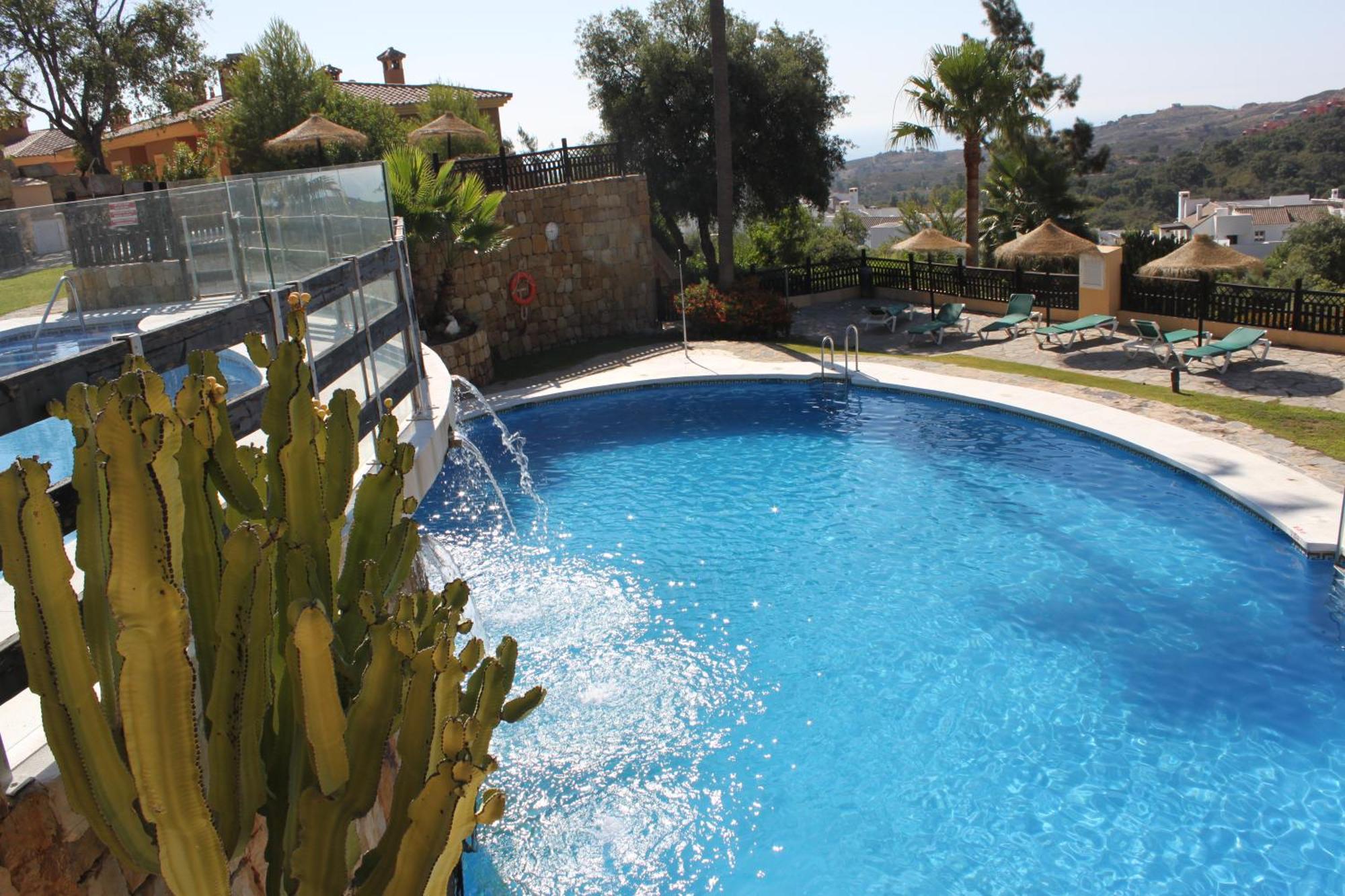 Elegant And Spacious Garden Apartment With Beautiful Views 欧赫恩 外观 照片