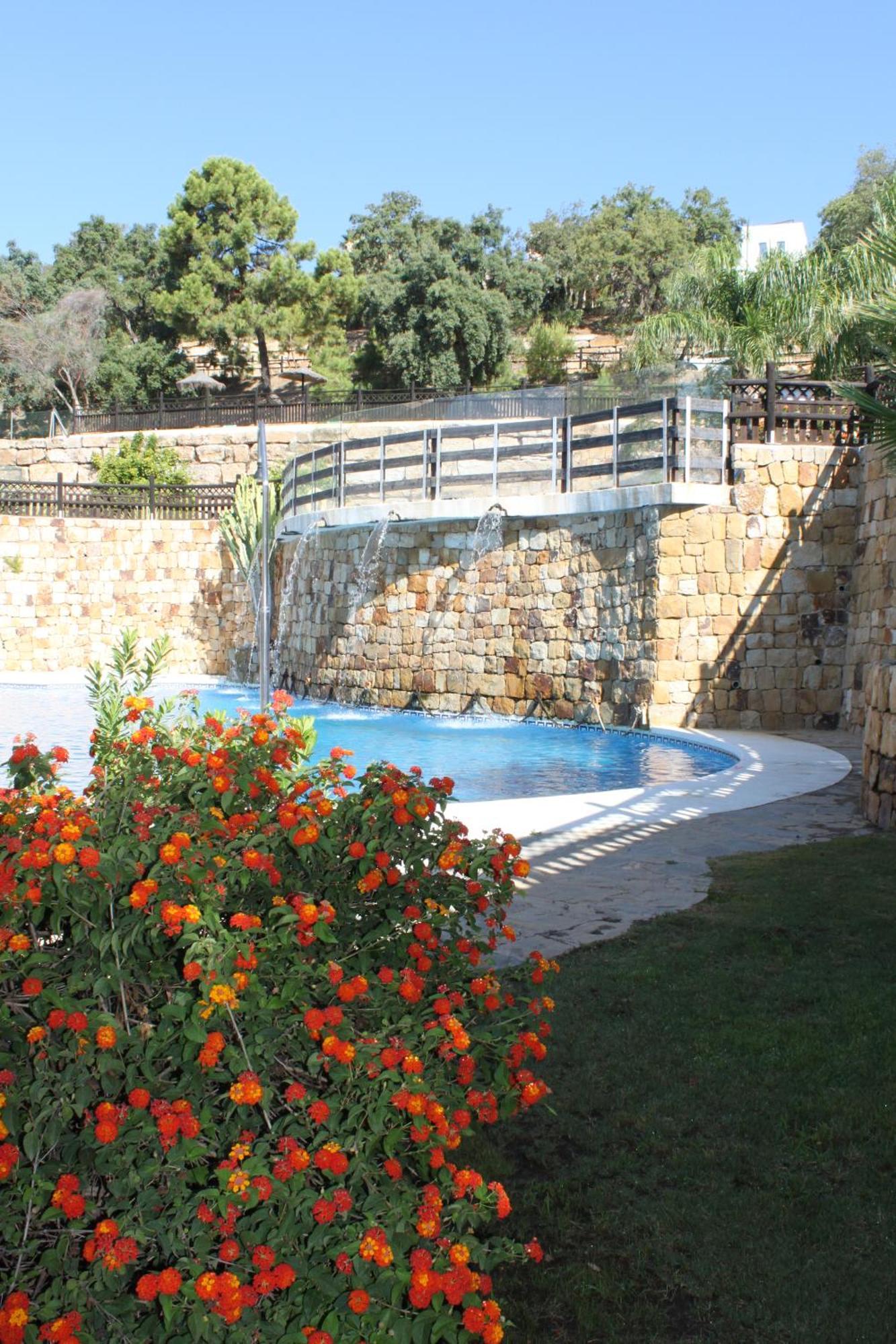 Elegant And Spacious Garden Apartment With Beautiful Views 欧赫恩 外观 照片